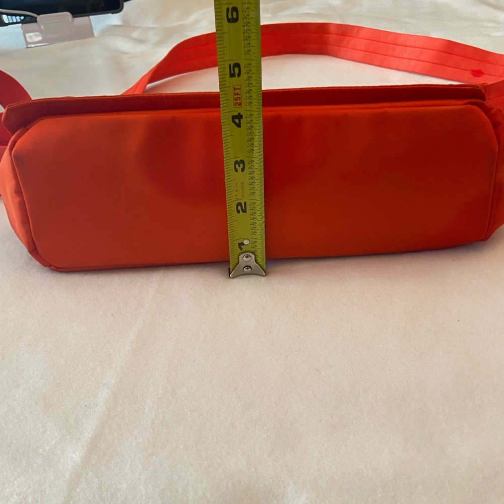 Longchamp Le Pliage Messenger Bag Crossbody Bag in Orange - Picture 12 of 13